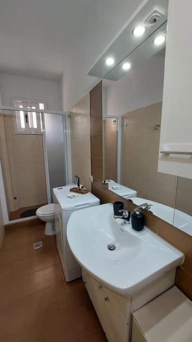 Simply Meraki Gytheian Apt With Panoramic Sea View Гитио Екстериор снимка